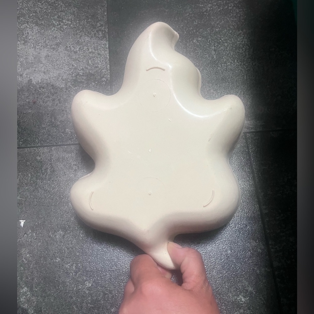 New! Vintage! Small Leaf ๐ Hard Plastic Chip and Dip Server - Picture 3 of 3